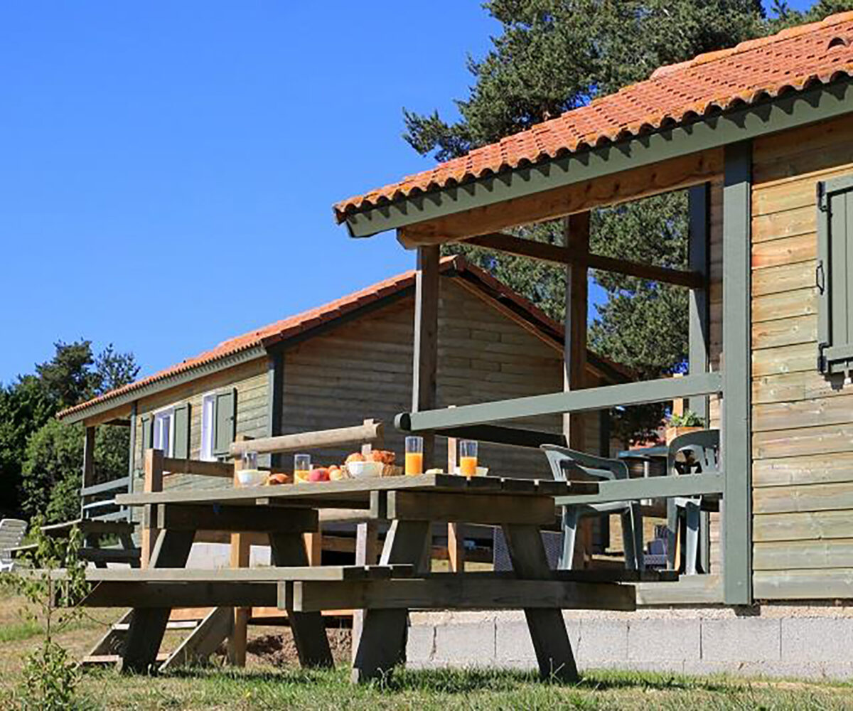 Chalet en bois au camping à Langogne