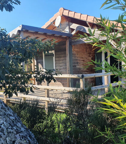 Chalets premium au camping à proximité du lac de Naussac à Langogne