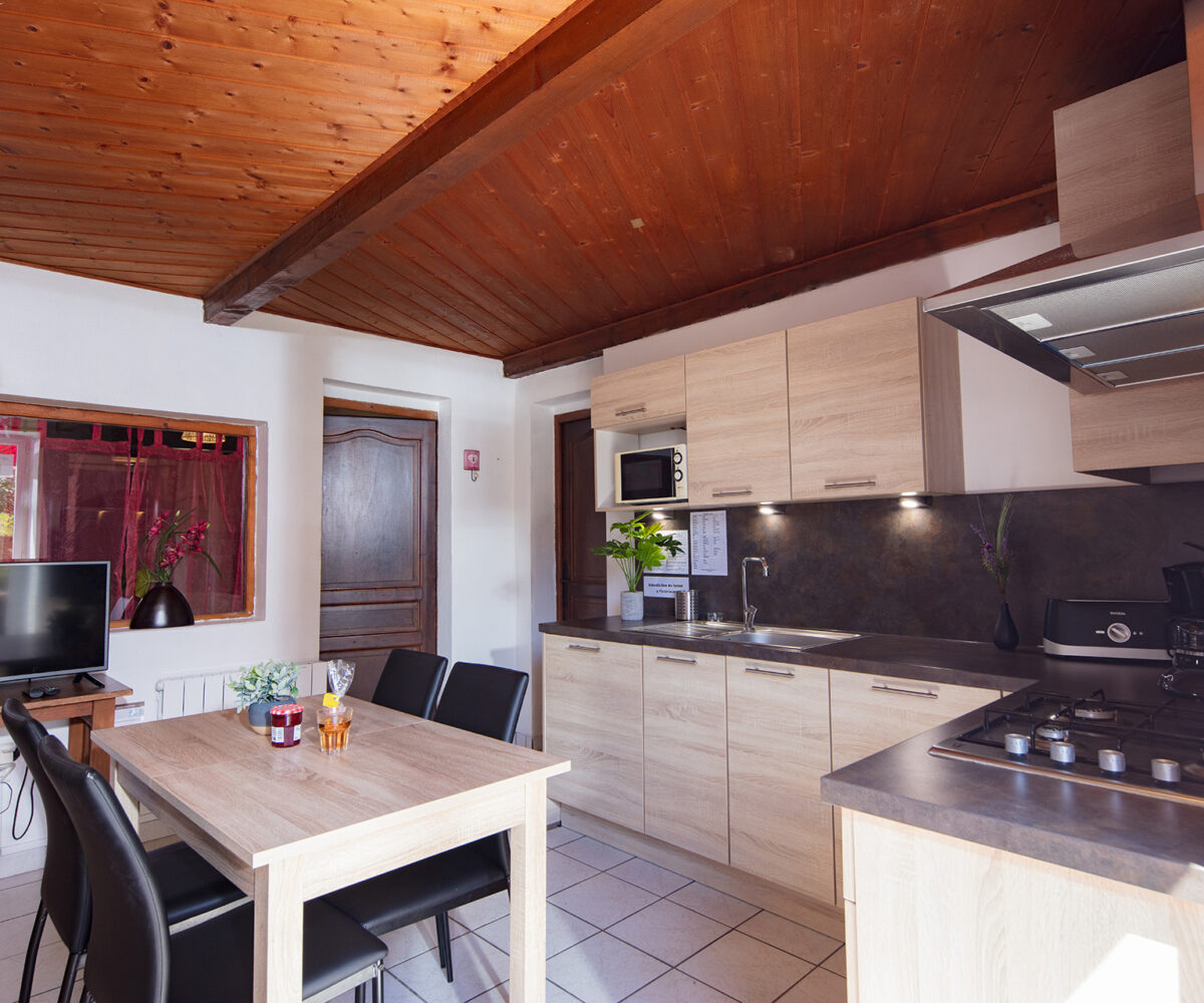 Gîte 6 personnes à côté du lac de Naussac