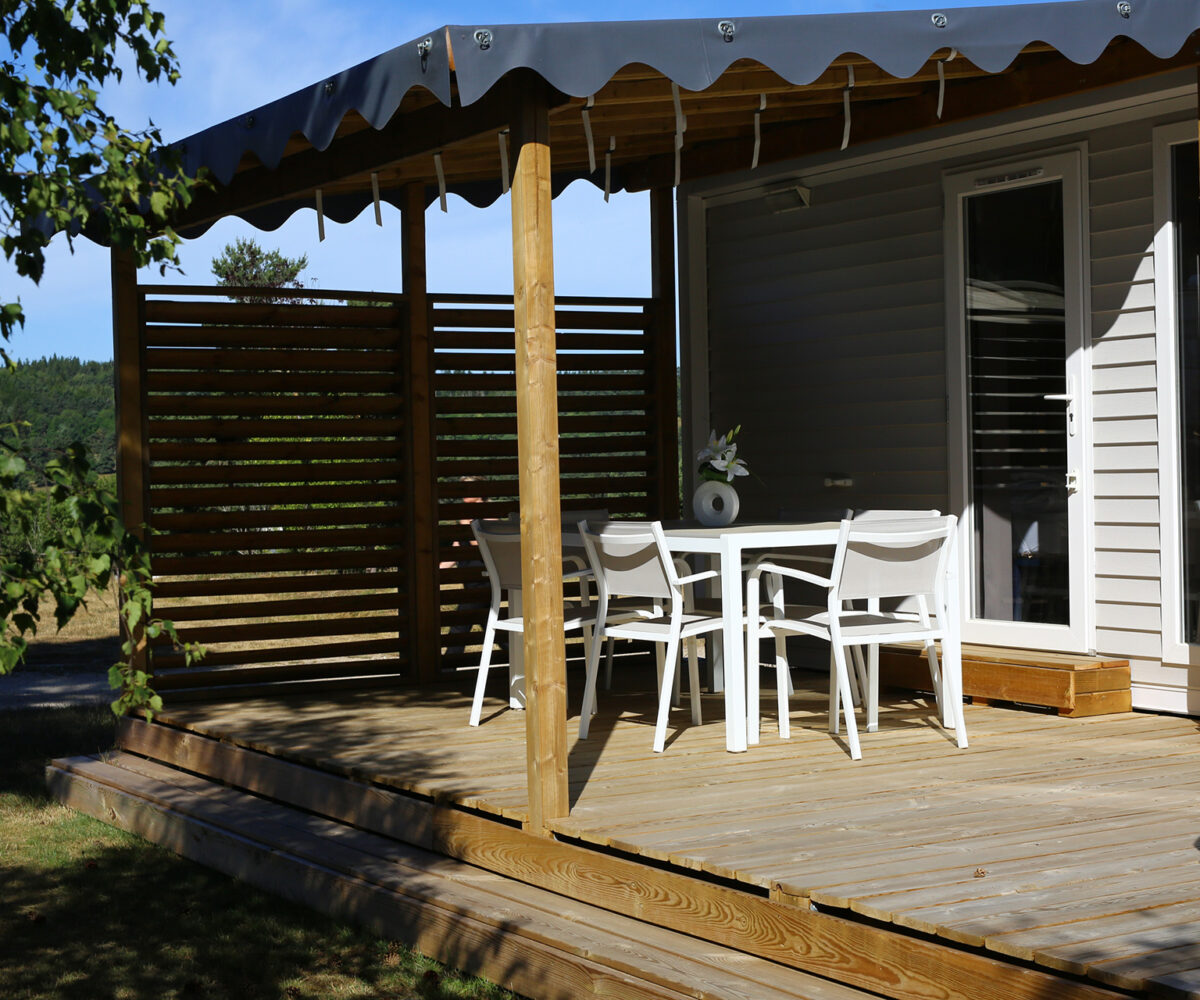 Location mobil-home privilège 2 suites pour 4 à 6 personnes en Lozère