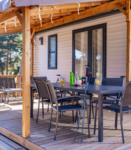 Mobil-home famille prestige en camping en Lozère