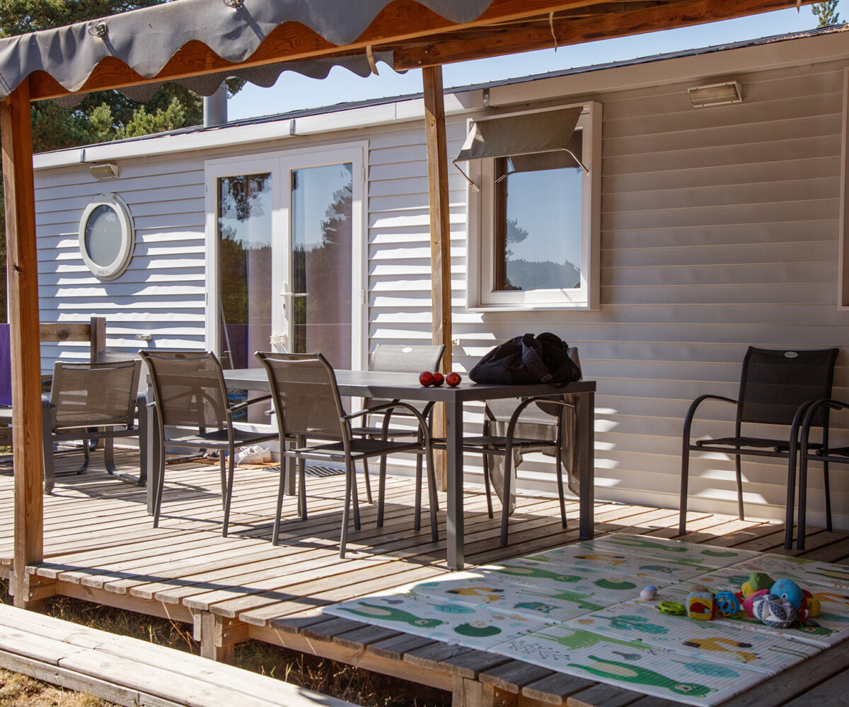Mobil-home grand confort 3 chambres en Lozère