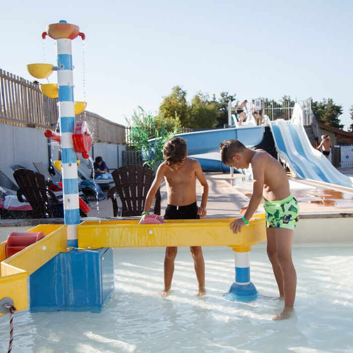 Camping avec piscine chauffée en Lozère