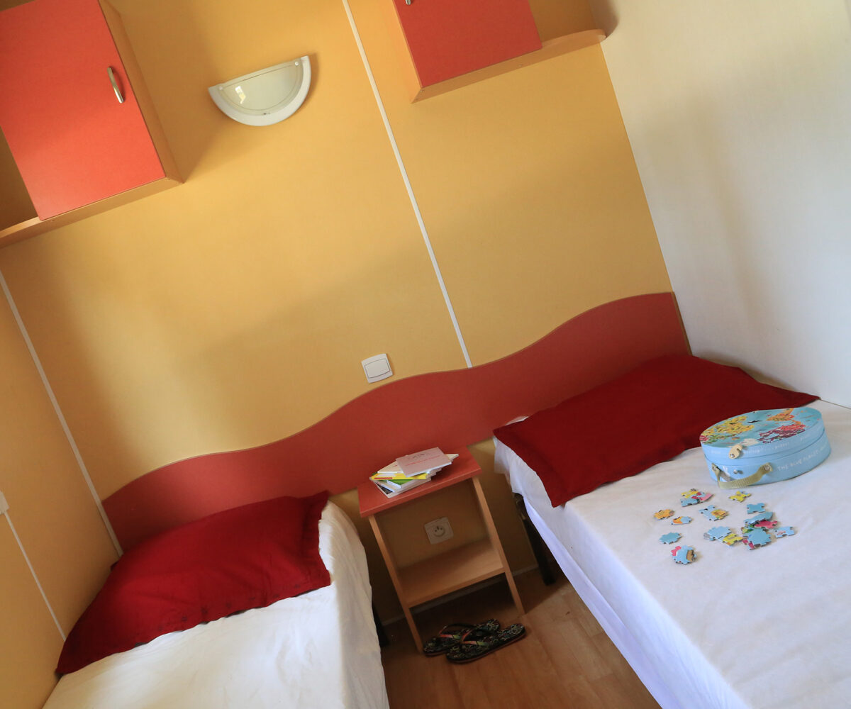 Chambre pour enfant mobil-home en camping en Lozère