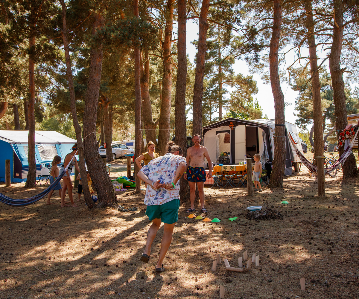 Camper proche du lac de Naussac