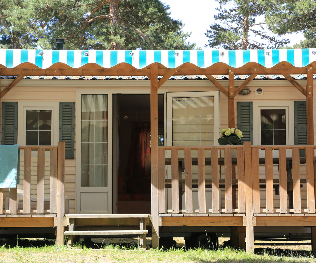 Mobil-homes Colorado 2 chambres, l'hébergement indémodable du camping Les Sous-Bois du Lac